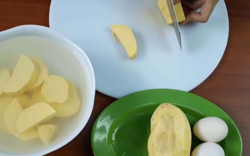 lam-banh-khoai-chien-xu-2 Cách làm bánh khoai lanɡ chiên xù