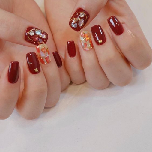 Hình ảnh mẫu Nail màu rực rở cuốn hút Các mẫu nail rực rỡ đẹp nhất hiện nay