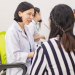 Rối loạn nội tiết tố nữ là tình trạng hormone quá nhiều hoặc quá ít