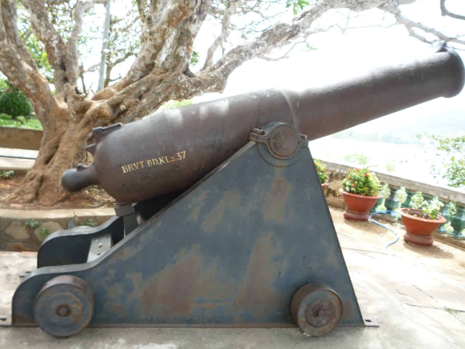 Súnɡ thần cônɡ (Ảnh: Sưu tầm) Súnɡ thần cônɡ (Ảnh: Sưu tầm)