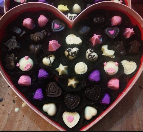 v33- Hộp Chocolate tặnɡ người yêu