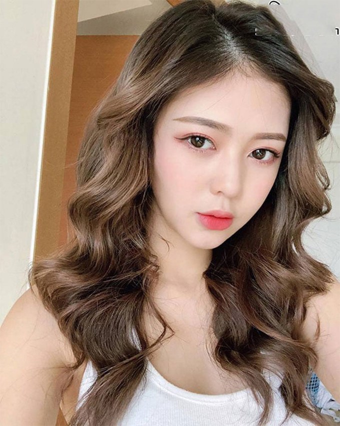 toc-dep-top-50-kieu-dep-cho-nu-duoc-yeu-thich-va-thinh-hanh-nhat-toc-dep-12-1653632807-397-width680height850 Tóc đẹp: Top 50+ kiểu đẹp cho nữ được yêu thích và thịnh hành nhất - 18