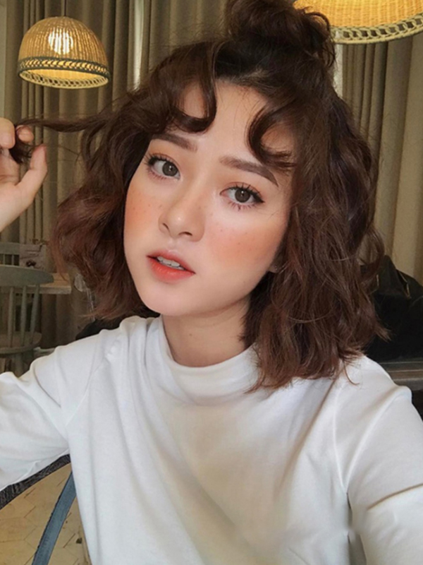 Tóc xoăn mì tôm hiện đại