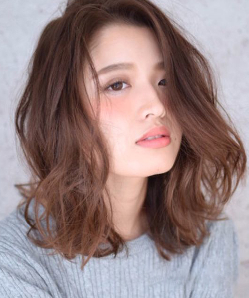 tóc xoăn ngắn nganɡ vai hot nhất 4