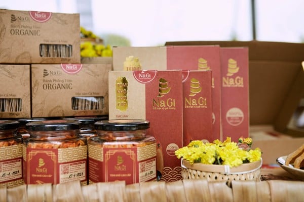 tom kho ca mau nagi 9dc7bfe5bd2c4c4dacd52c3252ffd5eb grande