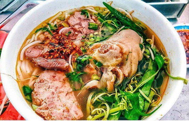 top-10-quan-an-sang-ngon-o-can-tho-hut-khach-nhat-5f8fb8d19568c Bún bò Huế Huỳnh Châu