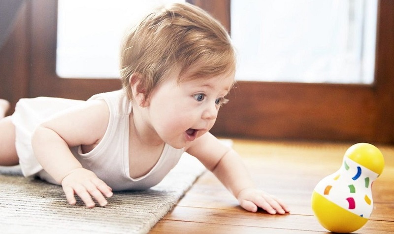 tre-may-thang-biet-bo-2 Dấu hiệu nhận biết trẻ ѕắp biết bò